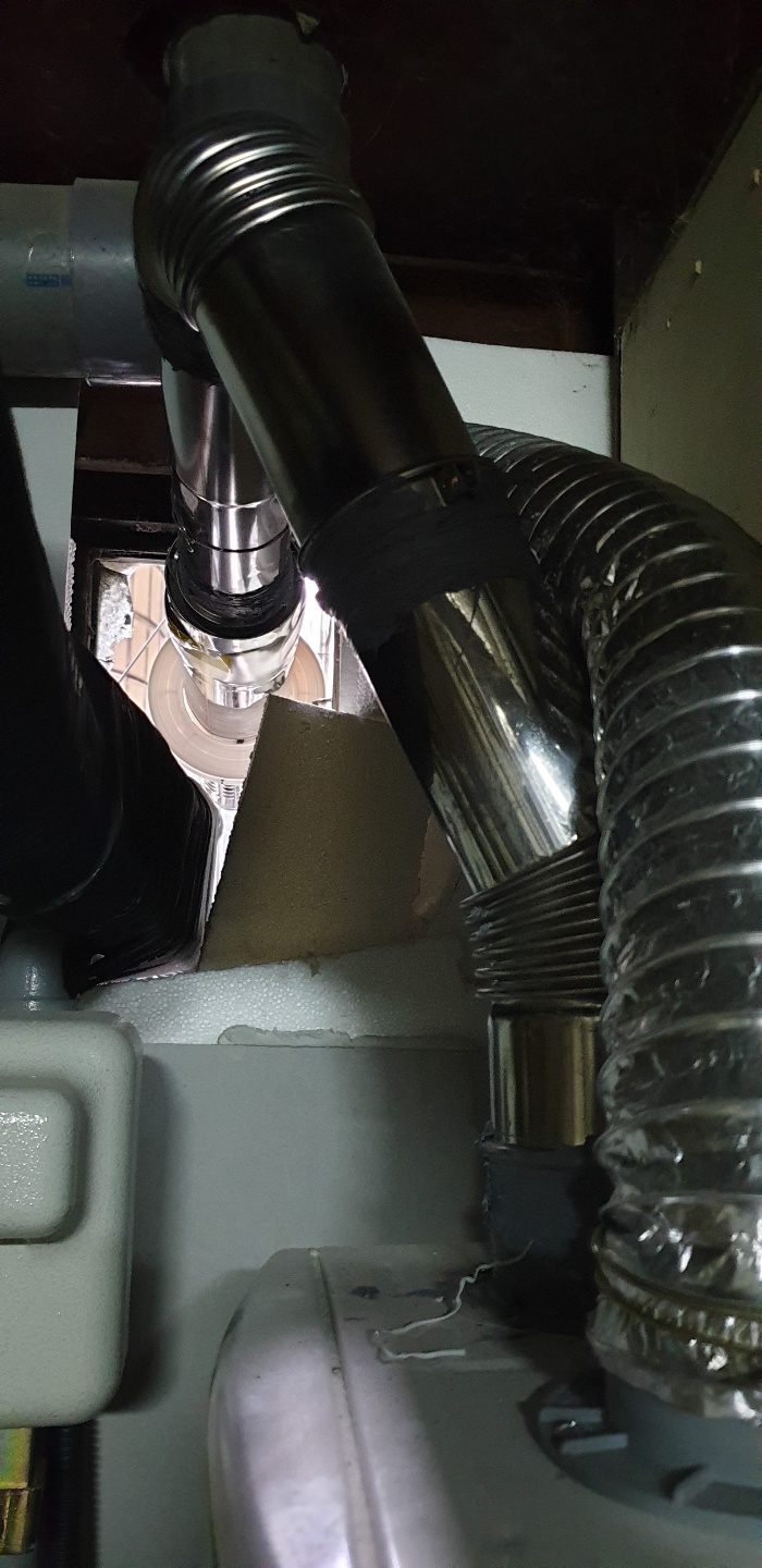 2038599400_FTbgkHP9_e32b6fbce56fa3b1a5f1bb935604a2cfdfaffb07.jpg 이미지크게보기