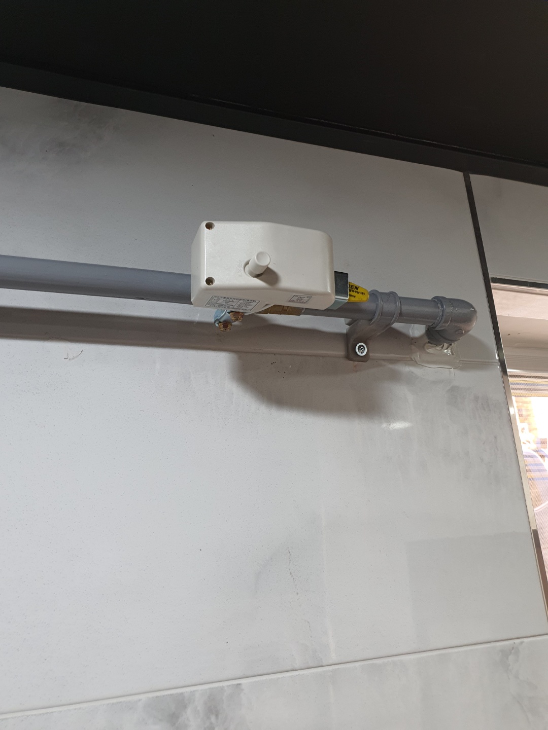 2038599400_WAiMD7Cs_69fcbd91411650b8fa447493f16f68e6fde13aae.jpg 이미지크게보기